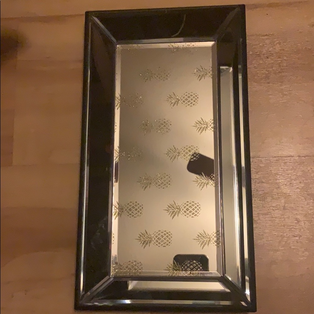 Mirrored pineapple tray